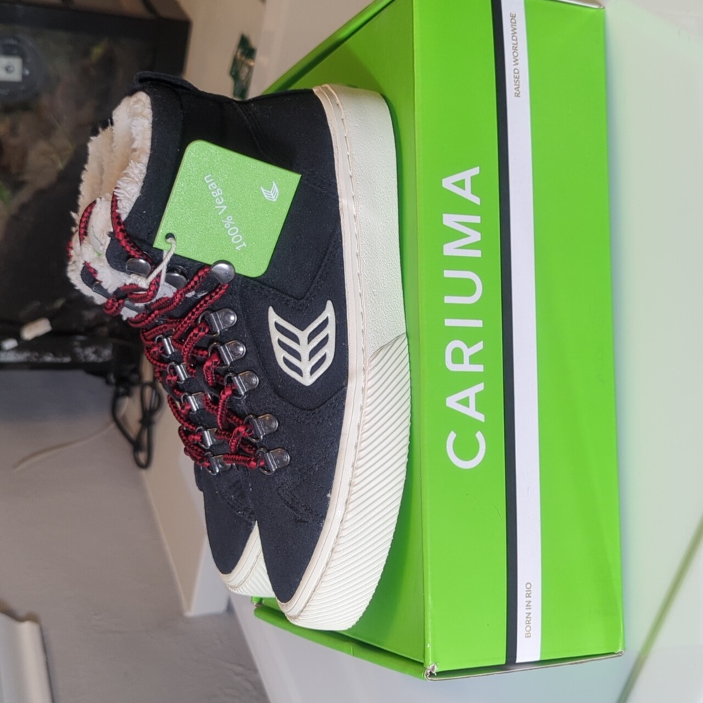 Cariuma (Caturi Black Suede/White Sole/White Logo) 5W